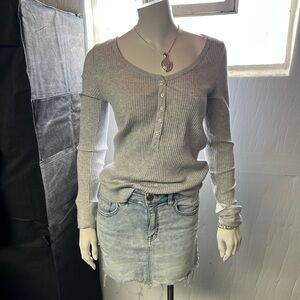 American Eagle Light‑Wash Distressed Denim Mini Skirt – Size 2 Regular